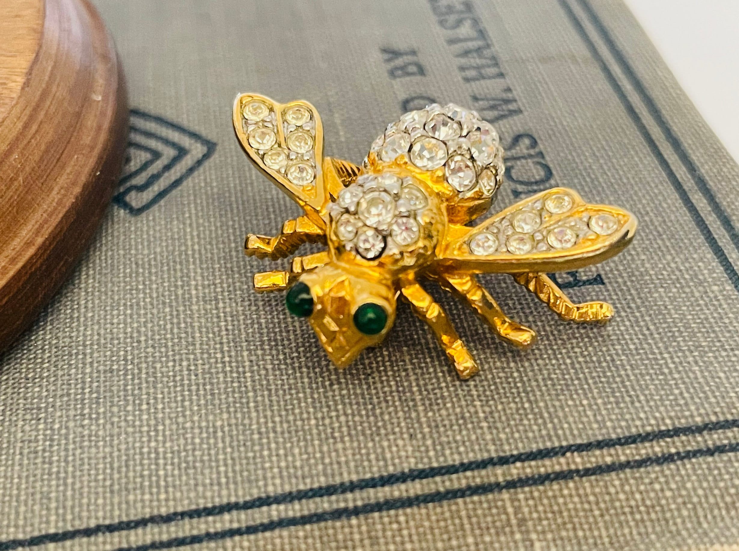 Vintage Joan Rivers Bee Brooch: 1980s Gold Pave Crystal Insect Pin