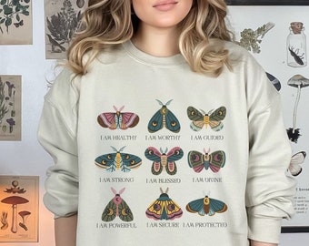 Vintage Luna Moth Shirt Cottagecore Sweatshirt Whimsigoth Shirt Fairycore Butterfly Sweatshirt Entomology Shirt Crecopia Moth Moon Child