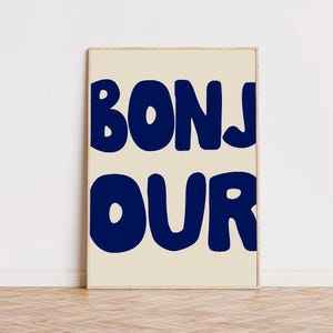 Digitale download Bonjour-muurkunst – Franse typografieprint in marineblauw, minimalistische Parijse poster, chique afdrukbaar decor