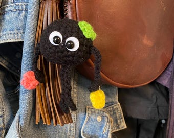 Llavero de ganchillo de hada del carbón de peluche