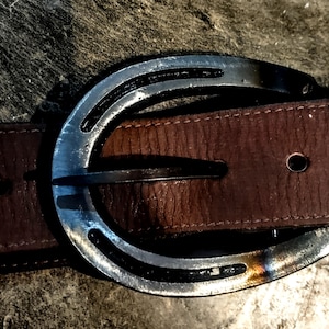Verbluffend mooie hoefijzergesp: 4 x 3 1/4 inch... andere maten beschikbaar, stuur een e-mail voor meer informatie.