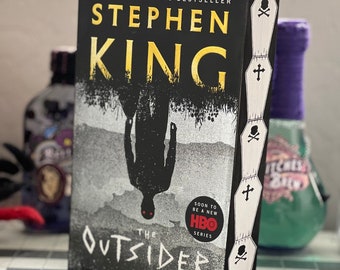 【中古】 OUTSIDER,THE(A)/SCRIBNER BOOKS (USA)/STEPHEN KING Amazon.com: The Outsider: A Novel eBook : King, Stephen