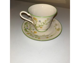 Noritake Ivory China Reverie 7191 Teetasse und Untertasse Set Floral Green Trim Japan
