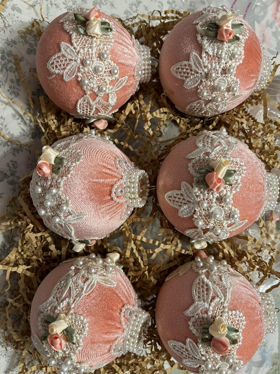 Pink Velvet Victorian-style set of six Christmas ornaments with Beige-Pearl trimming