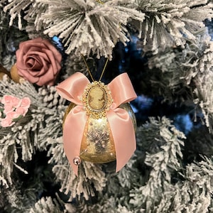 Shabby Chic Victorian Cameo set of 6 Gold/Pink Christmas ornaments.