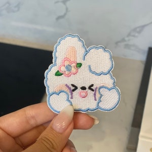 Borduurpatch konijn/konijn met bloemclip - zelfklevend