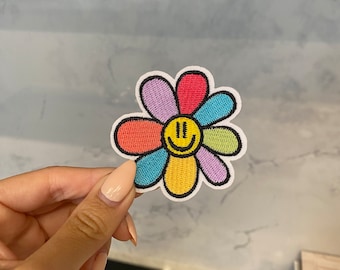 Parche bordado de flor sonriente de colores - Termoadhesivo y cosible