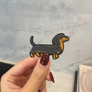 Parche bordado de perro salchicha - Termoadhesivo y cosible 1