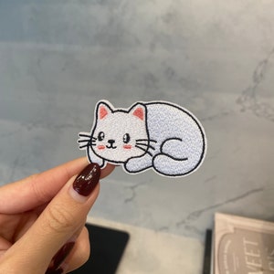 White Cat Embroidery Patch - Iron On, Sew On, Animal Patch, Kitten Patch