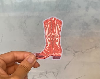 Parche bordado con forma de bota de vaquera rosa: para planchar o coser