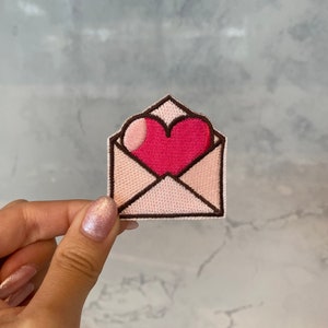 Parche bordado con forma de sobre y corazón: para planchar, coser, parches kawaii, parches femeninos, parches para cartas