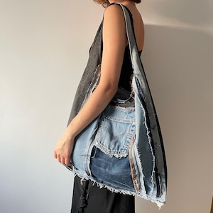 Spijkertas Denim draagtas Upcycled jeanstas Unieke spijkerbroek geüpcycled handgemaakte tas Omkeerbare tas