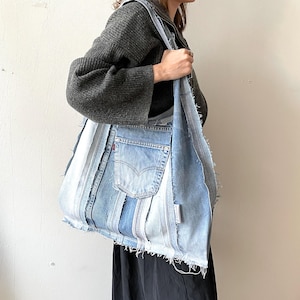 Große Jeanstasche Denim Fransen Kanten Tasche Doppelseitige Tasche Tragetasche Upcycled Jeanstasche Individuelle Jeanstasche Nachhaltiges Geschenk