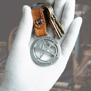 Dachdeckermeister Anhänger | Handwerker Geschenk | Schlüsselanhänger personalisiert | Schlüsselanhänger mit Gravur | Edelstahl Anhänger