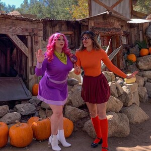 Scooby Doo Velma Daphne Deluxe STD Size Ladies Costume