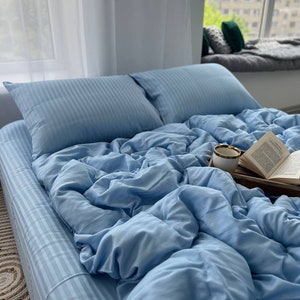 Bedding set full light blue  Stripe satin 100% cotton.4 Piece Set : Duvet Cover, 2 Pillowcases, Fitted Sheet or Flat Sheet