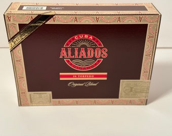 Aliados Cigar Box 9x6.5x2”