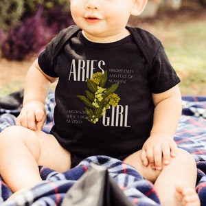 Carina ragazza Ariete con segno zodiacale Body intero per bambino, miglior regalo per la mamma astrologica, vestito alternativo gotico, doccia celeste per neonato
