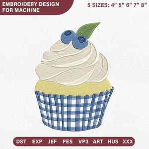 Puede incluir: Diseño de bordado a máquina de un cupcake con bizcocho amarillo, glaseado blanco, dos arándanos azules y una hoja verde. El envoltorio tiene un patrón de cuadros vichy azul y blanco. Texto: EMBROIDERY DESIGN FOR MACHINE, 5 SIZES: 4" 5" 6" 7" 8", DST EXP JEF PES VP3 ART HUS XXX.