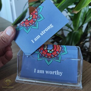 Tarjetas de afirmación con soporte para inspiración diaria