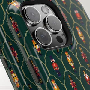 Magsafe iPhone Case Christmas Nutcracker iPhone Case Festive Green Nutcracker iPhone Case Christmas Magsafe Tough Case iPhon 16 17 Pro Max