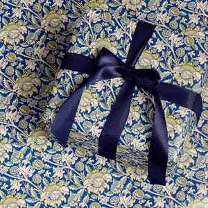 William Morris Sunflowers Wrapping Paper Navy Floral Wrapping Paper Vintage Christmas Gift Wrapping Blue Holiday Gift Wrap Vintage Hanukkah