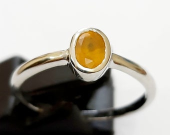Handgemachter gelber Saphir Ring, Pukhraj Edelstein, Silber Weißgold Finish