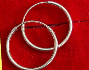 Pendientes huggies de plata de ley 925, Aros pequeños de plata, Pendientes huggie de 15 mm, Pendientes de aro de oro, Pendientes Huggie chapados en oro de 18 quilates