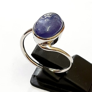 Blue Oval Tanzanite sterling silver Gemstone Ring, Unique tanzanite Solitaire Engagement ring, Tanzanite Birthstone ring, gift for her,gifts