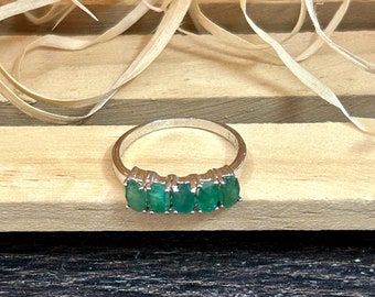 Handmade art deco emerald ring, green crystal birthstone ring, 925 silver emerald ring, emerald stacking ring, emerald ring for women