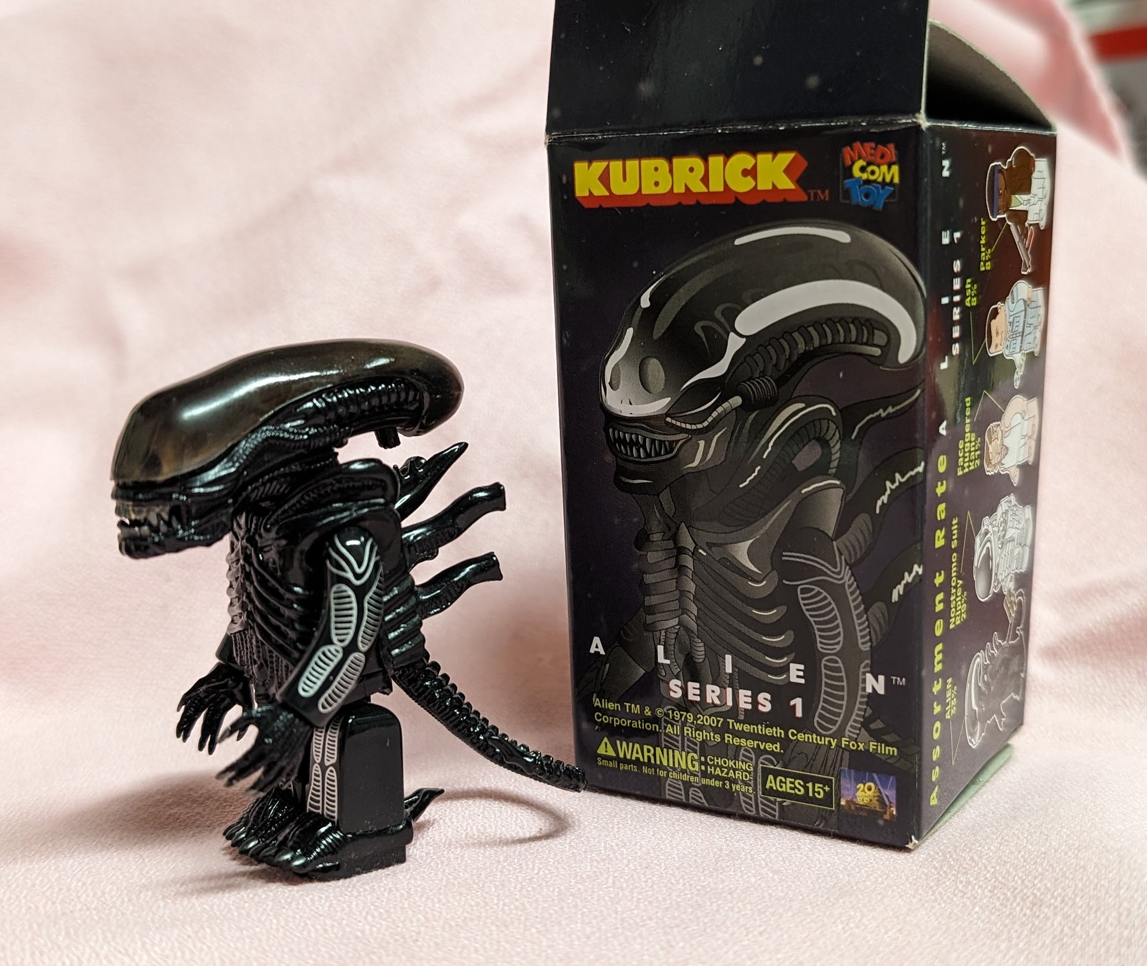 Alien Kubrick Figure Medi-com Toy 2007 Blind Box Figure Alien Kubrick Figure Medi-com Toy 2007 Blind Box Figure