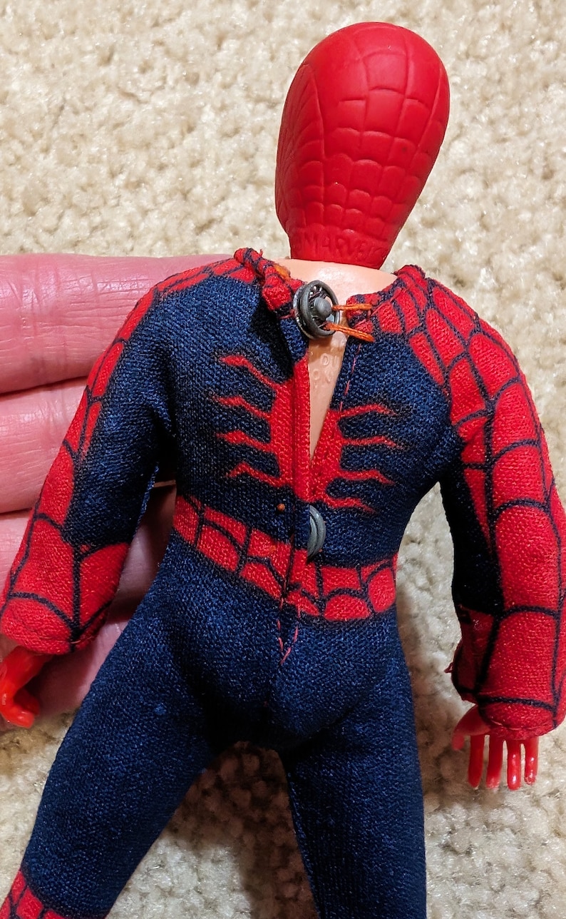 Figurine Spider-Man T1 vintage de Mego 1971, que vous devriez REGARDER MAINTENANT ! Posable SpiderMan Classic 20 cm (8 po.) image 8