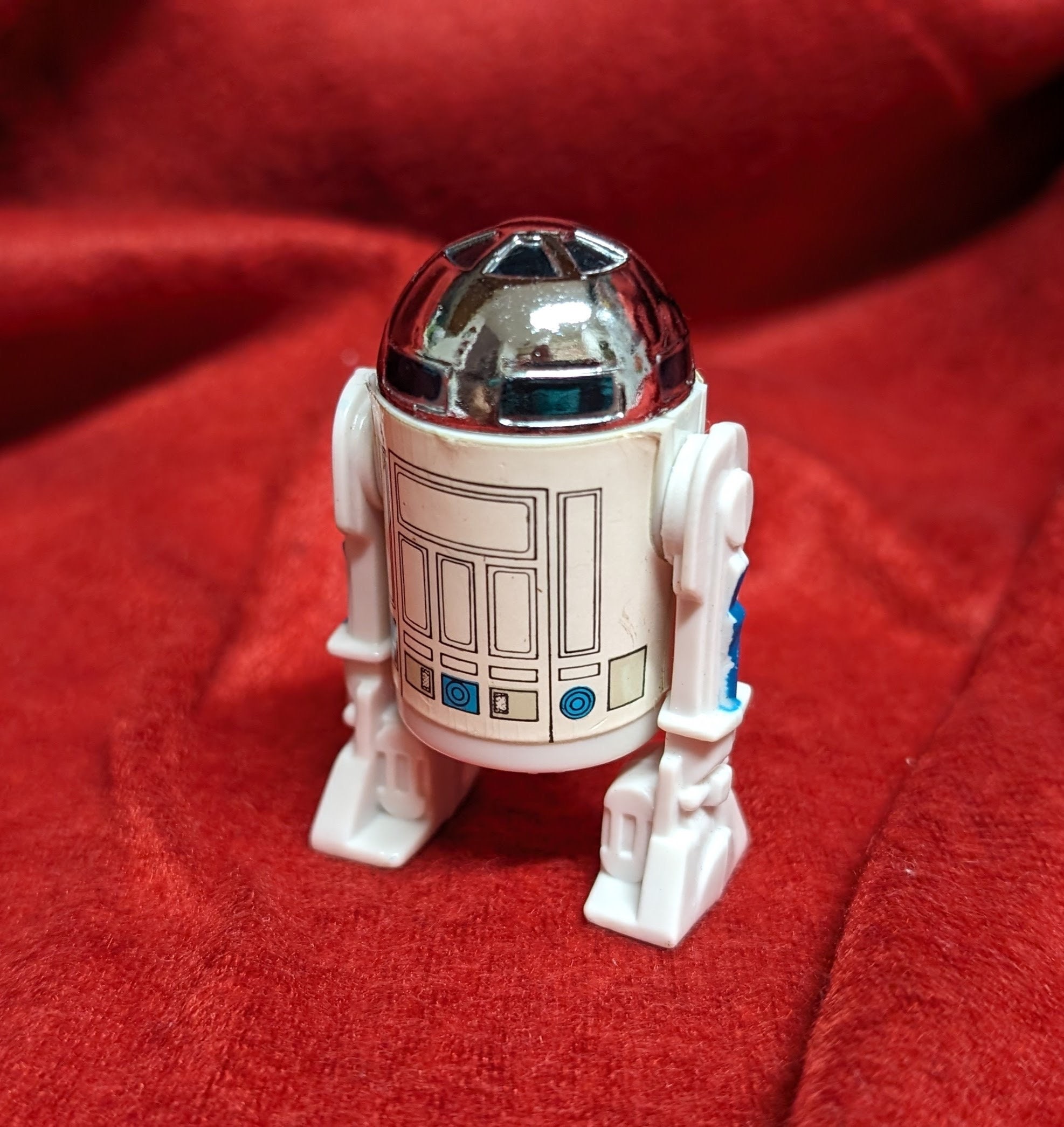 Kenner Star Wars R2-D2 Action Figure Near Mint the Vintage