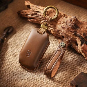 Schlüsselanhänger aus Leder für KIA Sorento, Handgefertigte Autoschlüsselhülle für KIA Autos, Geschenk für Sie und Ihn