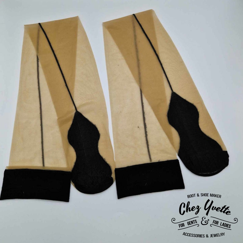 1940'S Nylon Stockings Bas Nylon avec couture des années 1940 Reproduction image 1