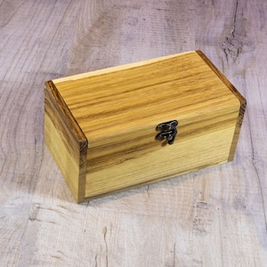 Boîte à bijoux en chêne massif