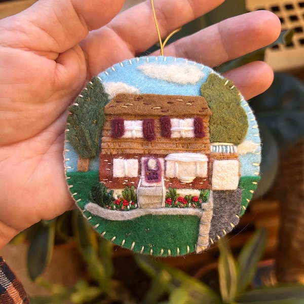 Custom Felt House Ornament – Personalized Hand-Stitched Keepsake of Your Home