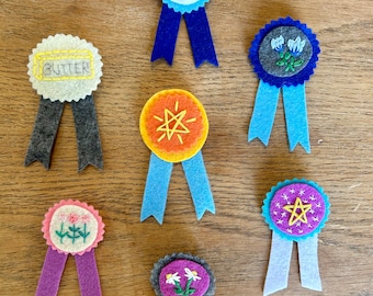 手作りの刺繍入り星型フェルトバッジ - Etsy 日本