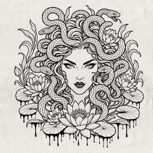 Puede incluir: Una ilustración de arte lineal en blanco y negro que presenta un rostro central rodeado de cabello fluido entrelazado con múltiples serpientes. La composición incluye varias flores de loto en flor y nenúfares en la base, con efectos de tinta goteante.