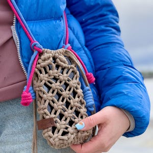 Handmade Macrame Phone Bag: Boho Crossbody Pouch with Adjustable Strap