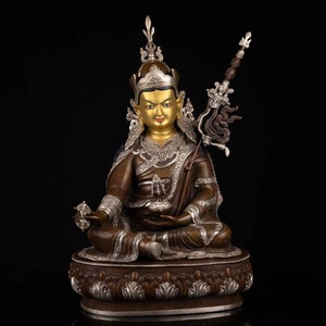 Guru Rinpoche Statue | An Exquisite Representation of Padmasambhava | Promote Peace and Serenity in Your Environment