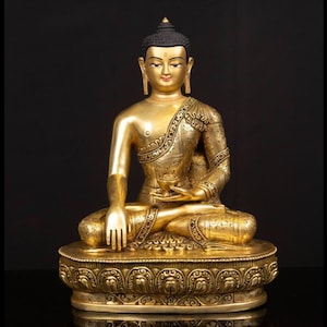 Astonishing Shakyamuni Buddha Statue | Authentic Art Piece Inspired by Ancient Buddhist Tradition | Timeless Buddha Statue