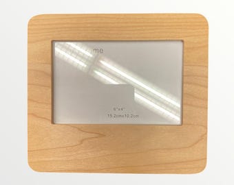 High-quality wooden picture frame | customizable with engraving | Alder photo frame for 15 x 10 cm picture
