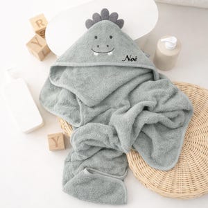 Cape de bain brodée avec prénom, cadeau de naissance garçon, serviette bébé, cadeau de naissance personnalisé, sortie de bain
