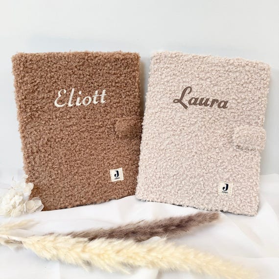 Protège carnet de santé brodé, cadeau bébé personnalisé, naissance bébé brodé, carnet santé personnalisé, cadeau naissance personnalisé
