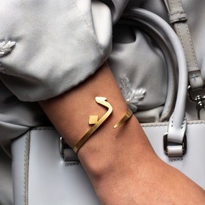 Adjustable Arabic Letter Bangle Bracelet - Nun Letter (نـ) Equivalent (N) - Brass with Gold or Silver Plating For Men and Women