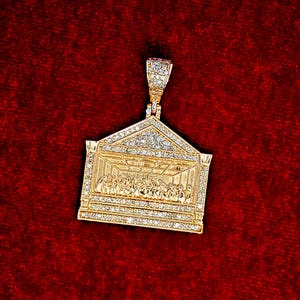 Intricate Gold Pendant with Diamond Detailing 10KT Yellow Gold 1.25 CTW Diamond