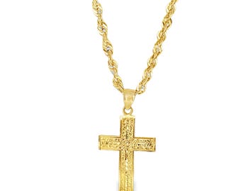 Collar con colgante de cruz de oro amarillo de 10 quilates