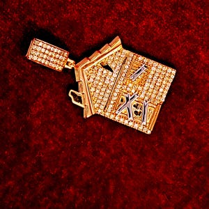 Stylish House Pendant 10KT Yellow gold 1.25 CTW Diamond