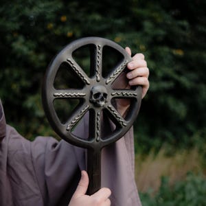 Skull Wheel Staff – Dark Ritual Fantasy Cosplay & LARP Prop, Necromancer Cultist Wizard Staff